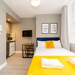 Studio Flat Next To Brighton Beach I Ms12